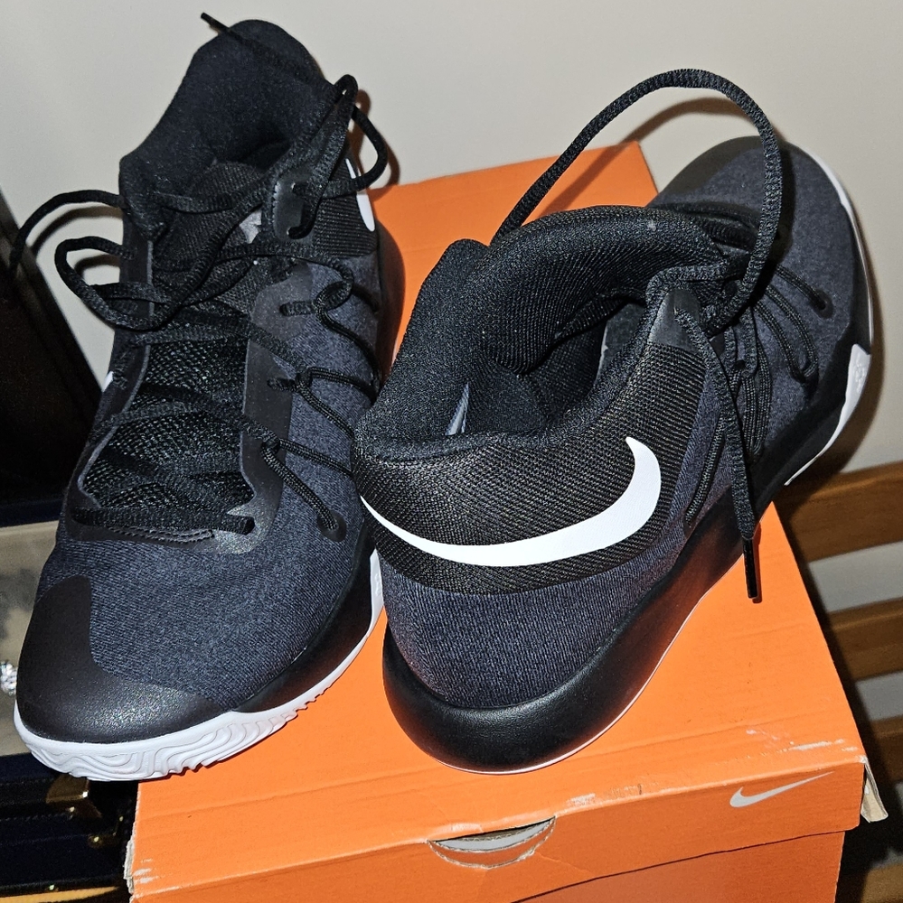 NIKE KD Trey 5V sz 10.5